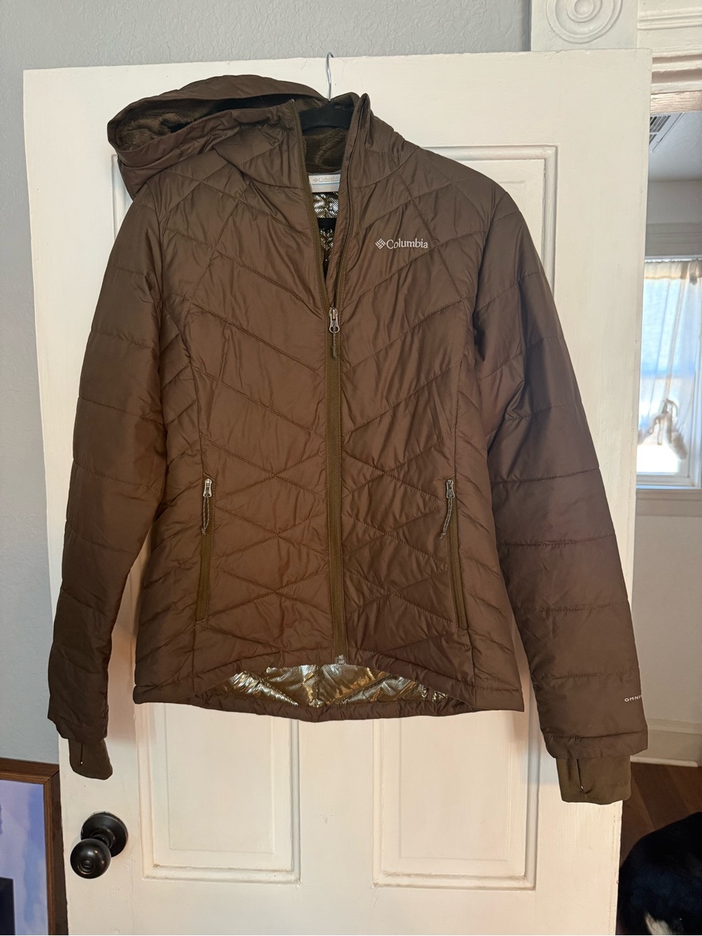 Columbia Woman's Olive Green Insulated Hooded Winter Jacket